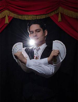 Mágico Engaño, Felipe Biondi magia en lima