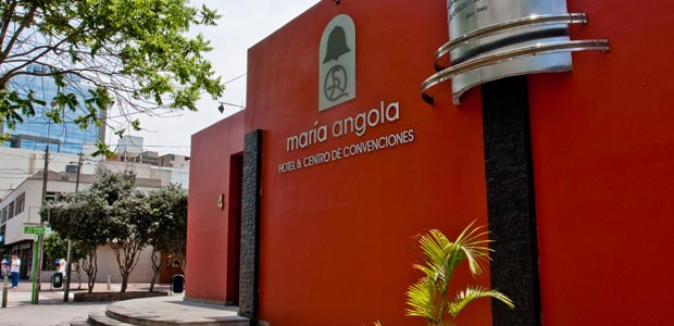 Centro Convenciones María Angola