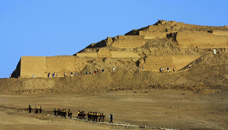 Museo y Santuario de Pachacamac Lima Perú - Templo del Sol Museo Pachacamac Lima Perú Templo del Sol