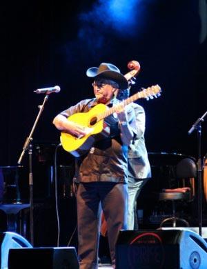 Eliades Ochoa